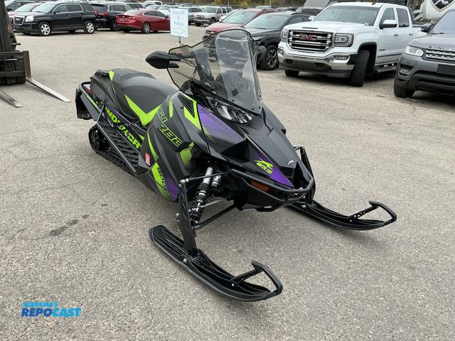 Lot 2-62414 - 2023 Arctic Cat Thundercat 9000 Snowmobile