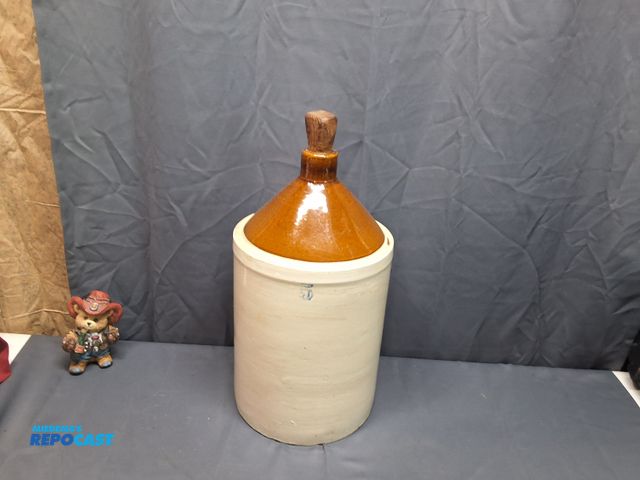 Lot 2-96016 - LG 5 GALLON ANTIQUE CROCK