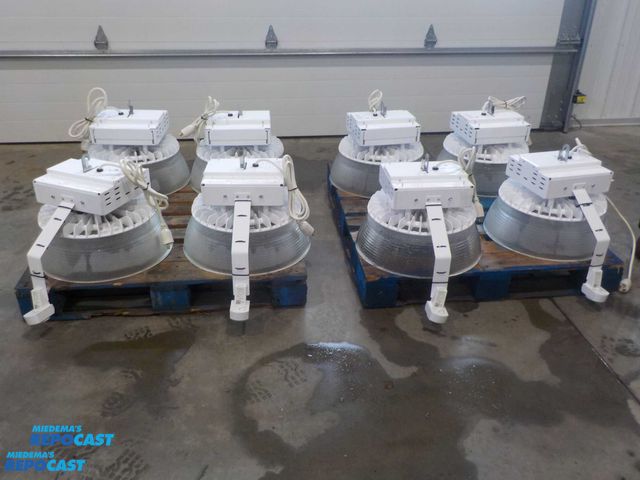 Lot 2-33098 - LOT OF (8) INDUSTRIAL LED LUMINAIRE WAREHOUSE LIGHTING, MOTION DETECTORS, SUPPORT HOOK, POWERCORD, R...