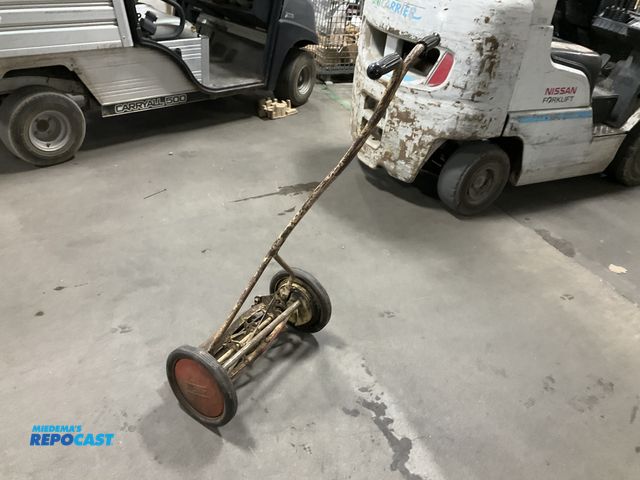 Lot 2-67950 - vintage pilgrim push mower