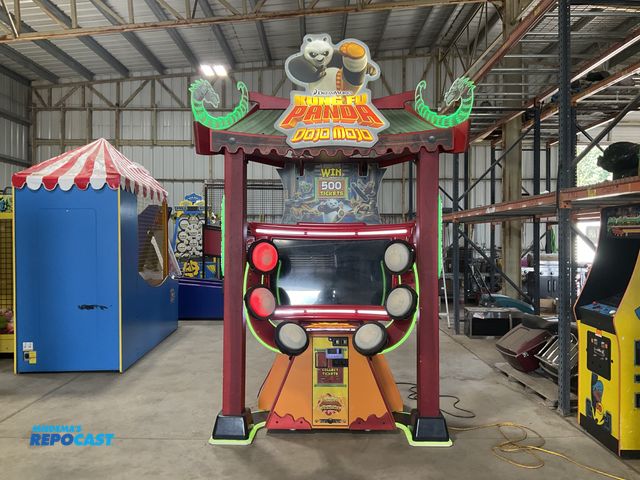 Lot 2-90913 - Innovation Concepts Entertainment KF1100X Kung Fu Panda Deluxe Game with 2 Ticket Dispensers