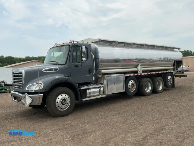 Lot 2-11069 - 2012 Freightliner M2 Business Class Quad Axle Fuel Tanker Truck