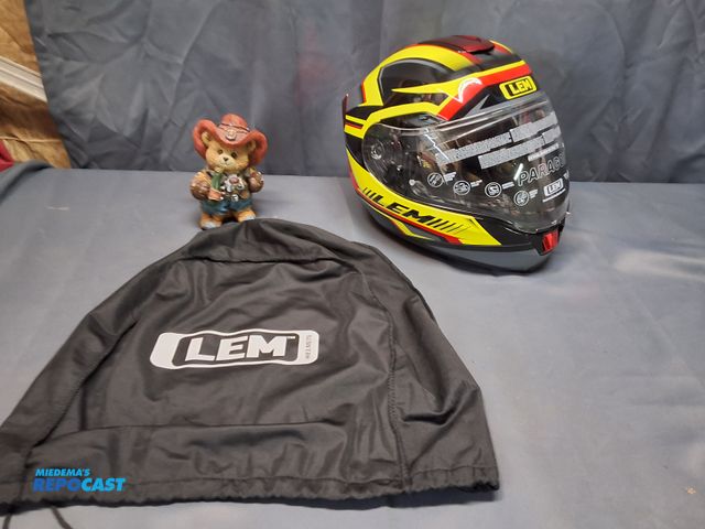 Lot 2-27552 - MOTORCYCLE HELMET FULL FACE FOR MEN, FIBERGLASS SHELL, BLUETOOTH READY - Size Medium