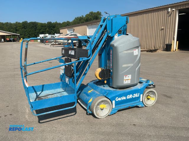 Lot 2-40285 - Genie GR26J Electric Vertical Mast Lift
