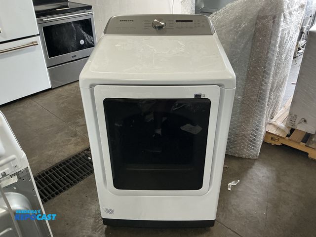 Lot 2-55225 - Scratch & Dent Samsung DVG55CG7100W Smart Gas Dryer with Steam Sanitize+