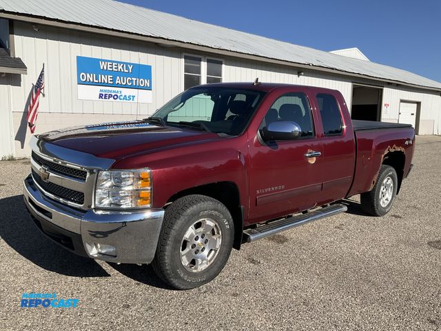 Lot 2-61559 - 2013 Chevrolet 1500 LT Extended Cab Standard Box Pickup Truck 4x4