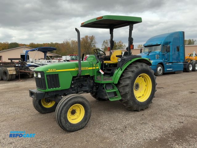 Lot 2-41958 - 2003 John Deere 5420 Tractor
