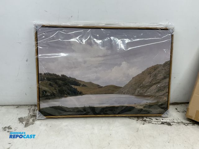Lot 2-15212 - 1 New Mountain Pond Canvas