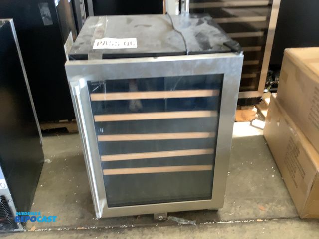 Lot 2-13954 - Scratch & Dent Vinotemp VT-51SZ01SS Wine chiller *locked* keys are inside it