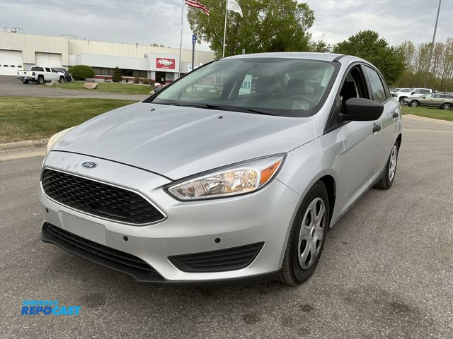 Lot 2-16201 - 2016 Ford Focus SE Other FWD