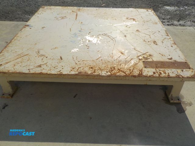 Lot 2-30262 - 1 1/4" thickness heavy duty raised platform. 60"w x 60"d x 10" h. Apx 1,500 pounds.
