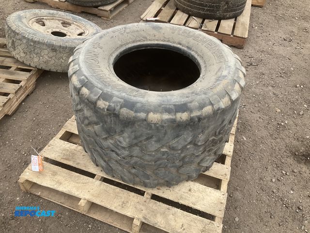 Lot 2-43269 - (1) Vredestein Flotation+ 500/50-17 tire, used, has uneven wear