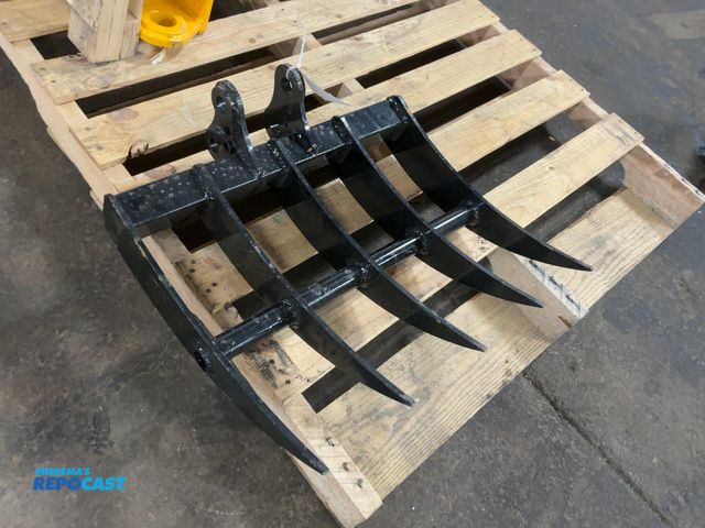 Lot 2-43077 - New 19.5” Wide Rake Attachment for Chinese Mini Excavator