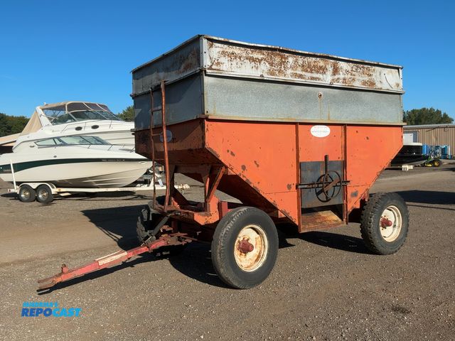 Lot 2-30950 - Ficklin Model 300 Gravity Wagon, 7' wide x 12' Long Gravity Box with 36" of Top Metal Extensions, Si...