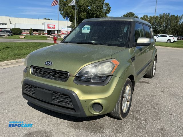 Lot 2-33418 - 2013 Kia Soul ! SUV FWD