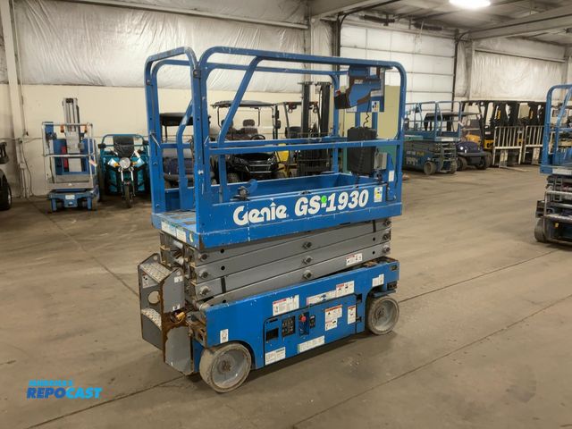 Lot 2-43740 - 2017 Genie GS-1930 Scissor Lift