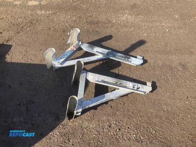 Lot 2-33611 - (2) aluminum platform ladder jacks, used