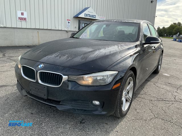 Lot 2-27034 - 2015 BMW 320i xDrive Sedan AWD