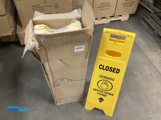 Lot 2-95152 - Box of (6)37” “Closed” collapsible Floor Signs 2LEB2