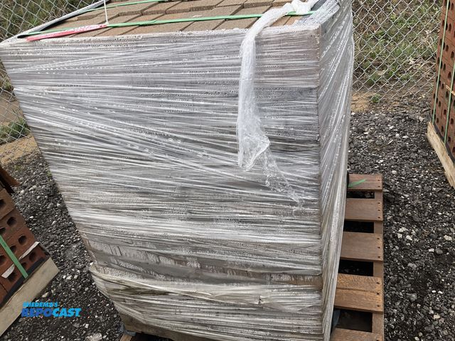 Lot 2-70076 - New Belden Brick Company (1) Pallet of Brick