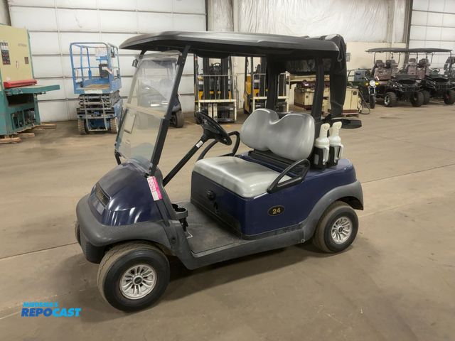 Lot 2-22943 - 2017 Club Car Precedent 48 Volt Electric  Golf Cart