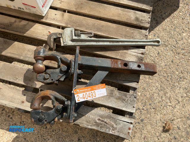 Lot 2-40493 - Lot of (1) Ridgid 824 24" Aluminum Pipe Wrench and (1) Custom Hitch that fits in 2" receiver, has tw...