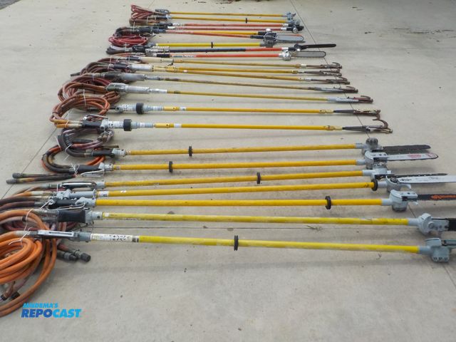 Lot 2-30201 - LOT OF (23) HYDRAULIC CHAINSAW AND PRUNING GUN TOOLS, ALL HAVE HYDRAULIC HOSES. (6) PRUNING GUNS COM...