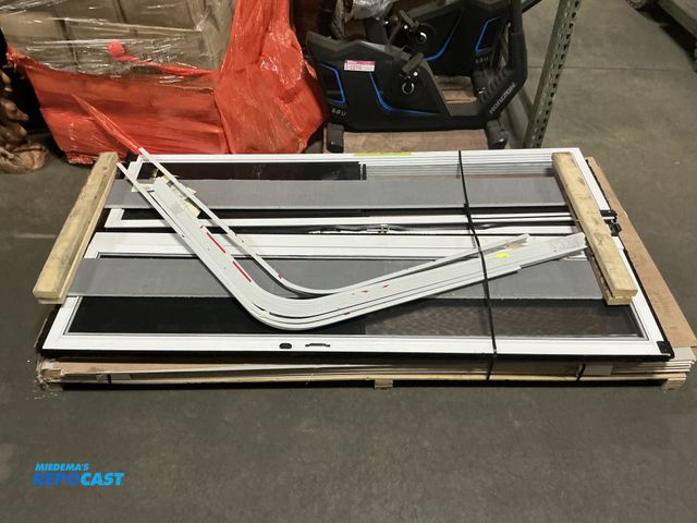 Lot 2-35803 - Skid of Paneling/Radius Rails/ Screens