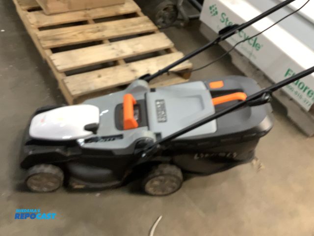Lot 2-64498 - Lithell Push Mower Cordless Electric Lawn Mower