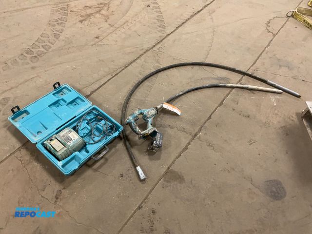 Lot 2-42442 - Makita 18 Volt Cordless Concrete Vibrator, comes with battery charger and extra vibrator end, Works ...