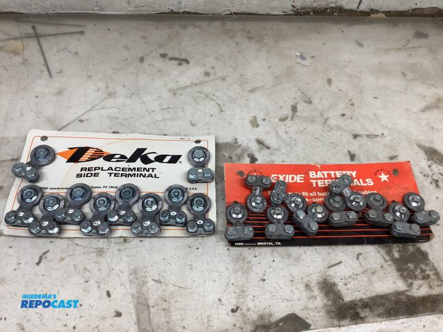 Lot 2-62905 - lot of (20) side post battery terminals