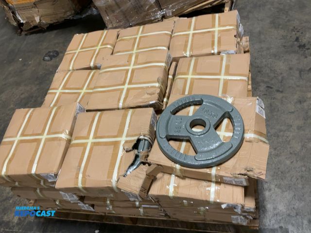 Lot 2-96039 - Skid lot of approximately 98 22Lb weights (2 per box)