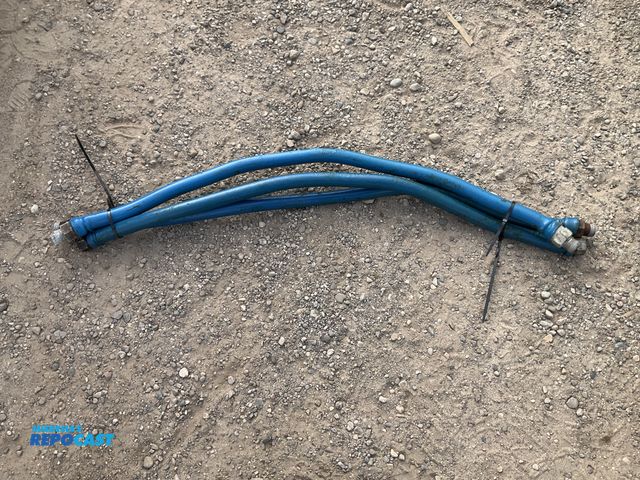 Lot 2-62794 - 3 pieces of 3/4" gas hose