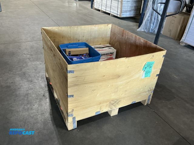 Lot 2-92712 - Set of Automotive Parts and Accessories