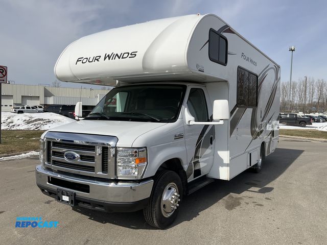 Lot 2-46946 - 2021 Ford Thor E-350 Super Duty Motorhome RWD