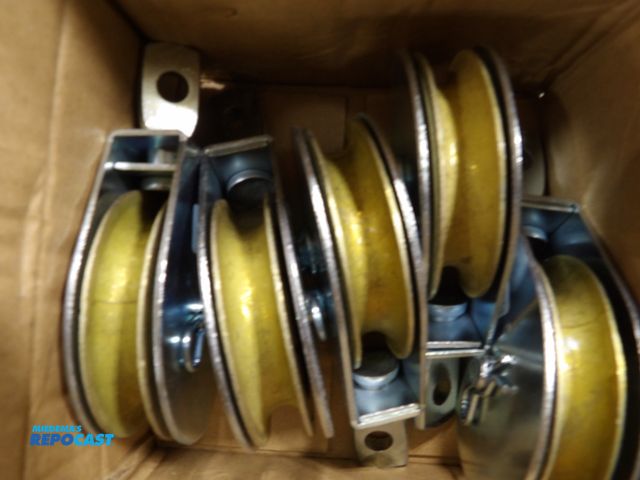 Lot 2-53068 - lot of (20) new swivel pulley: 1-sheaves, for 1/2" rope diameter-max, 3" sheave, outside dia. carbon...