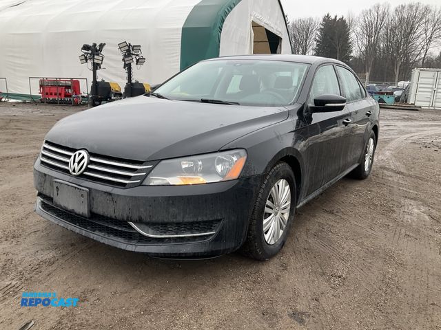 Lot 2-24153 - 2015 Volkswagen Passat XSi Sedan FWD