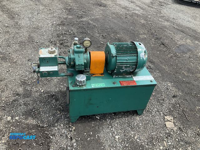 Lot 2-34937 - Variable speed hydraulic power unit, 230/460 volt 3 phase electric, reservoir is approx 26” x 15” x ...