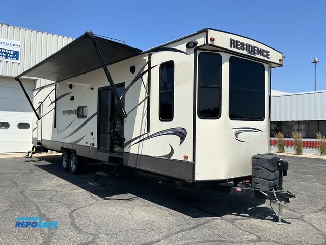 Lot 2-42070 - 2016 Keystone Residence 4051FL Camper Travel Trailer