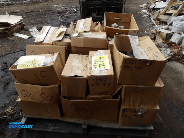 Lot 2-53000 - Pallet load of new asst. Parker Hydraulic Fittings, various sizs, application &amp; PSI working pres...