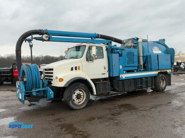Lot 2-43070 - 2000 Sterling L7500 Combination Sewer Cleaner and Vacuum Extractor Truck