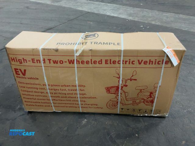 Lot 2-41146 - New SDLANCH EV Electric Scooter, Battery Operated, Steel Frame, Painted Plastic Shell, LED Running L...