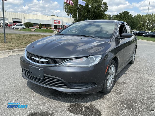 Lot 2-16316 - 2016 Chrysler 200 LX Sedan FWD