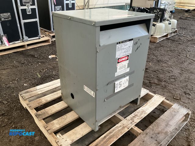 Lot 2-40473 - Square D 45T3H 45KVA 3-Phase Transformer