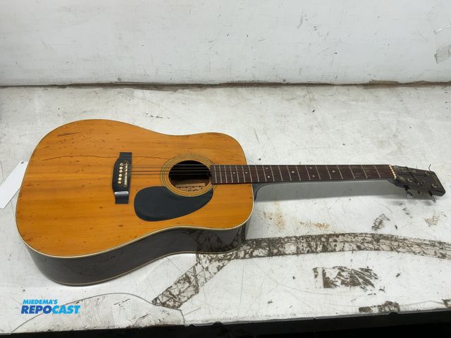 Lot 2-11419 - Castilla CS-9S Acoustic Guitar, missing two strings