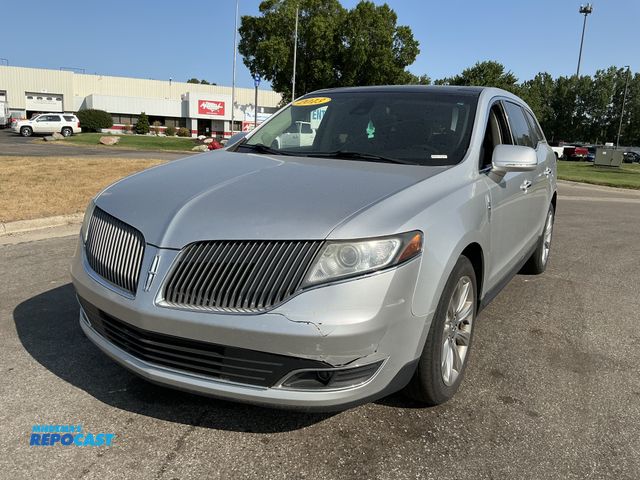 Lot 2-18598 - 2013 Lincoln MKT SUV AWD