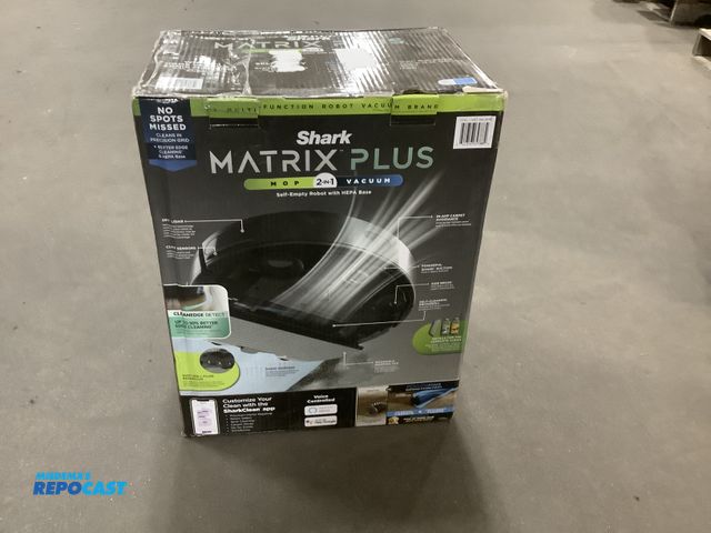 Lot 2-76918 - Shark matrix plus mop and vaccum 2 in 1