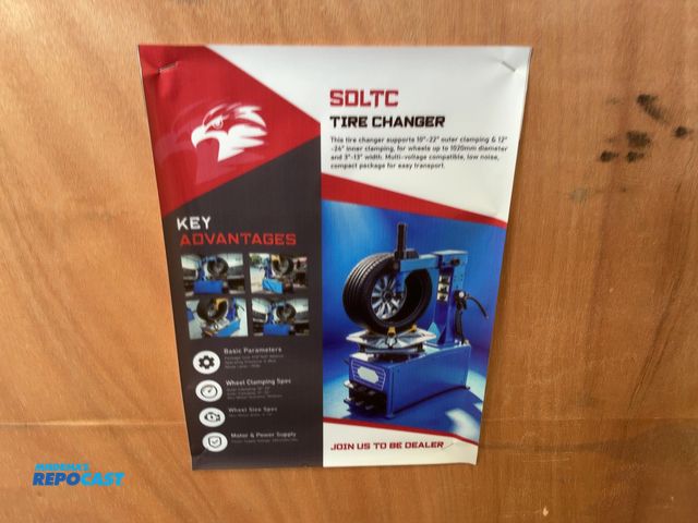 Lot 2-41422 - New SDLANCH SDLTC Tire Changer, 220/380 Volt, 1020mm Max Wheel Diameter, 12-24" Inner and 10-22" Out...