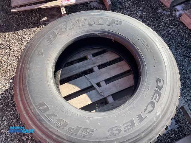 Lot 2-72678 - 1 Recapped Dunlop 11 R 22.5 tire.