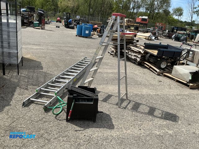 Lot 2-76874 - Lot of (2) ladders &amp; hose with reel